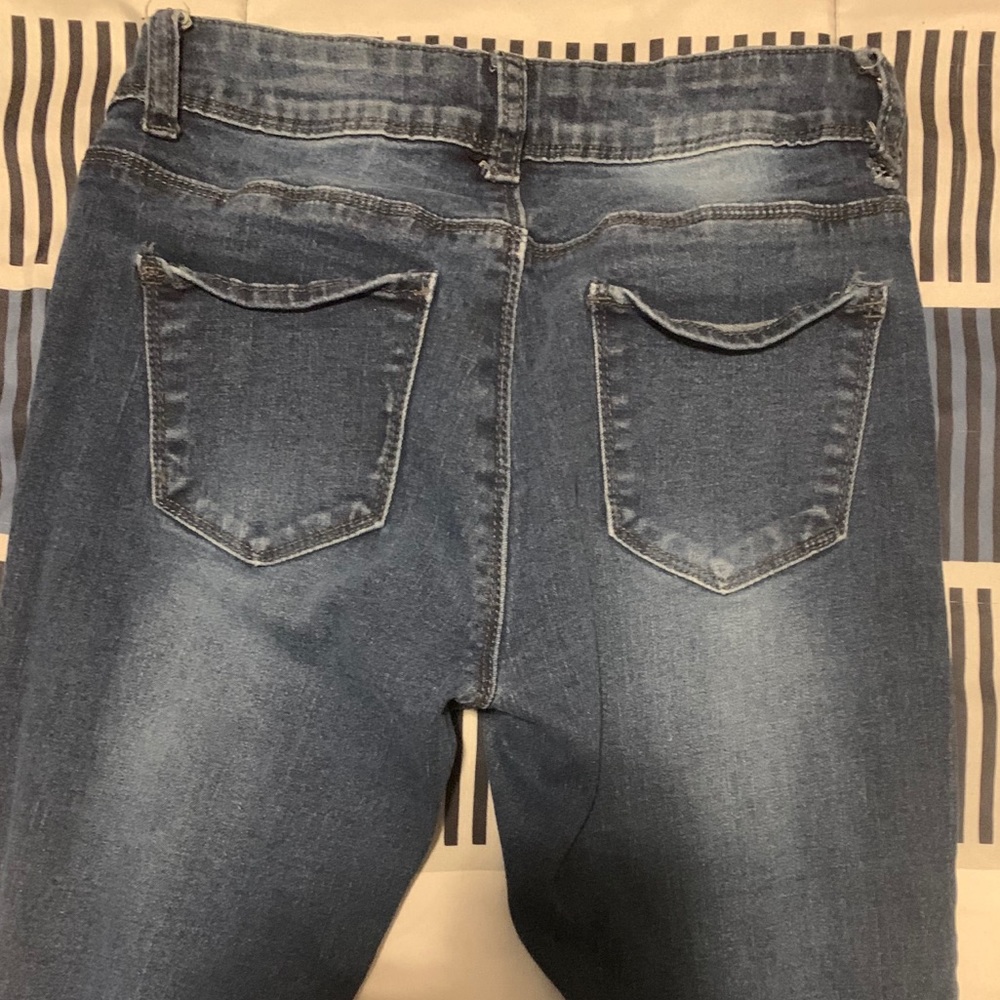 Jeans - Picture 2 of 3